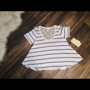 NWT💫Derek Hearts White Striped Top